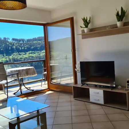 Апартаменты Traumblick Auf Den Titisee, Ruhige Fuer 1-4 *